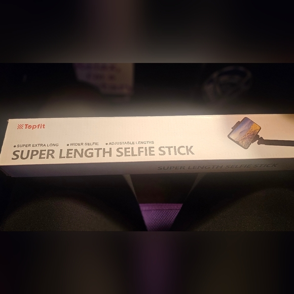 Super Length Selfie Stick brand new in box - Picture 2 of 2